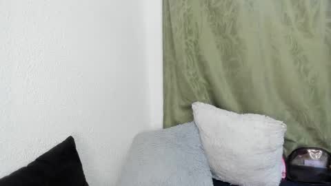 Snapshot of iriss_25 chatting on February 24, 6:15 pm iris online show from February 24, 6:15 pm