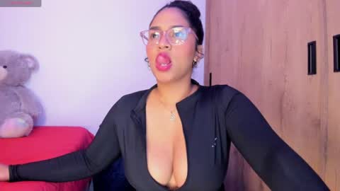 Snapshot of iriss_25 chatting on April 23, 1:02 pm iris online show from April 23, 1:02 pm