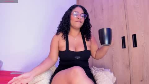 Snapshot of iriss_25 chatting on April 26, 11:52 am iris online show from April 26, 11:52 am
