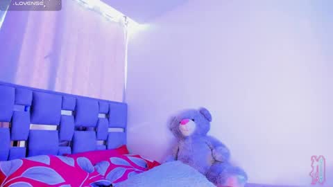 Snapshot of iriss_25 chatting on April 29, 5:30 pm iris online show from April 29, 5:30 pm