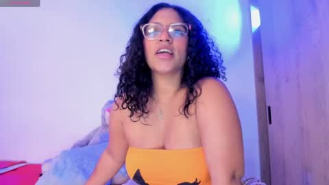 Snapshot of iriss_25 chatting on April 30, 4:35 pm iris online show from April 30, 4:35 pm