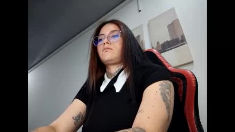 Snapshot of iriss_cardenas chatting on April 1, 9:23 pm iriss_cardenas online show from April 1, 9:23 pm