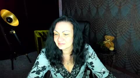 Snapshot of irissmoon1 chatting on May 25, 11:38 am Iris online show from May 25, 11:38 am