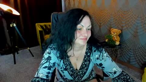 Snapshot of irissmoon1 chatting on June 3, 2:33 pm Iris online show from June 3, 2:33 pm