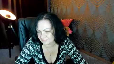 Snapshot of irissmoon1 chatting on June 8, 5:41 am Iris online show from June 8, 5:41 am
