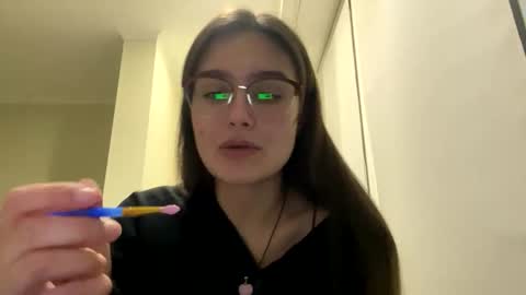 irisss31 online show from April 12, 6:46 pm