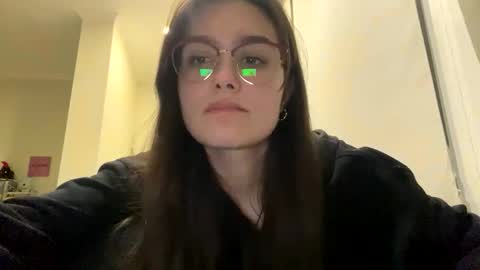 irisss31 online show from April 17, 6:55 pm