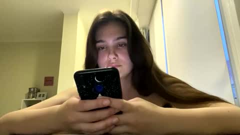 irisss31 online show from June 6, 6:01 pm