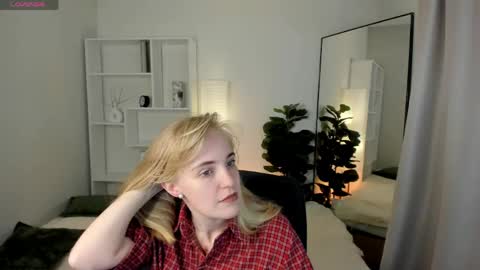 Snapshot of irmaronn chatting on May 18, 8:31 am Irma online show from May 18, 8:31 am