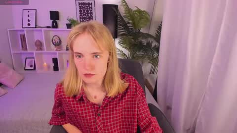 Snapshot of irmaronn chatting on May 22, 9:15 am Irma online show from May 22, 9:15 am