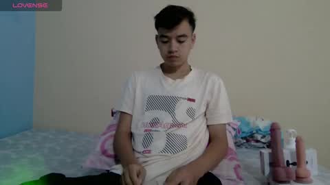 irondante01 online show from March 18, 12:08 pm