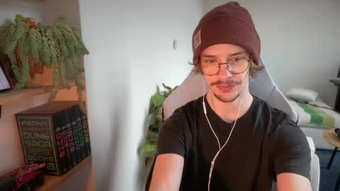 Sam online show from April 20, 10:18 am