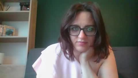 Snapshot of irresistibleparis chatting on May 7, 5:35 am Paris online show from May 7, 5:35 am