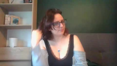 Snapshot of irresistibleparis chatting on May 12, 5:59 am Paris online show from May 12, 5:59 am