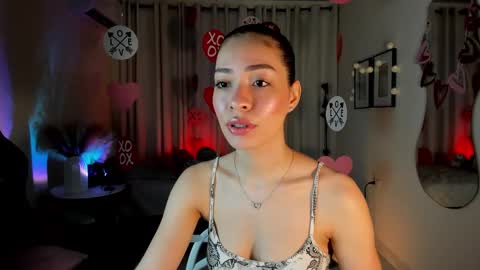 Snapshot of isa_____ chatting on February 12, 1:41 am isa_____ online show from February 12, 1:41 am