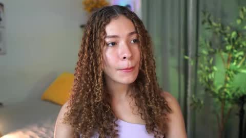 Snapshot of isa_____ chatting on November 10, 11:15 pm isa_____ online show from November 10, 11:15 pm