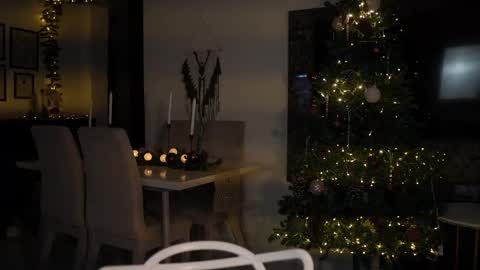 Snapshot of isa_____ chatting on December 3, 12:51 am isa_____ online show from December 3, 12:51 am