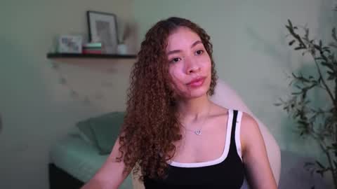 isa_____ online show from March 7, 3:03 am