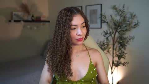 isa_____ online show from March 28, 10:09 pm