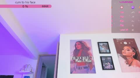Snapshot of isa_greey chatting on May 26, 10:50 pm isabella online show from May 26, 10:50 pm
