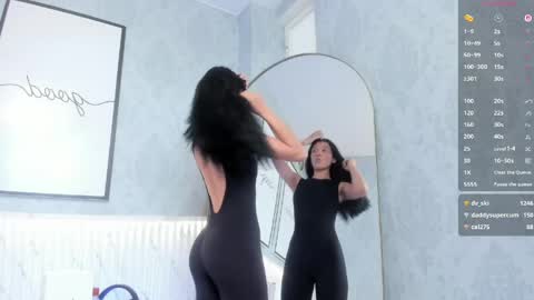 Snapshot of isa_little4u chatting on May 11, 2:45 pm online show from May 11, 2:45 pm