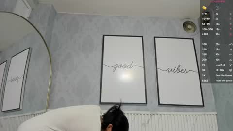 Snapshot of isa_little4u chatting on June 24, 10:14 am online show from June 24, 10:14 am