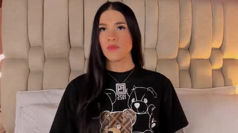 Isa  online show from February 18, 2:29 am