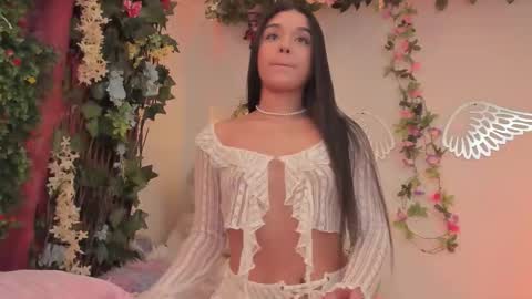 Snapshot of isa_nixon chatting on September 19, 5:02 pm Isabella online show from September 19, 5:02 pm