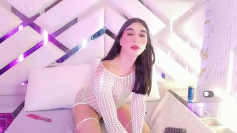 Snapshot of isa_villa chatting on May 13, 3:37 am isa online show from May 13, 3:37 am