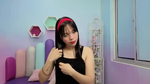 Snapshot of isaa_skinnyy chatting on May 26, 3:35 am Isaa Skinny online show from May 26, 3:35 am