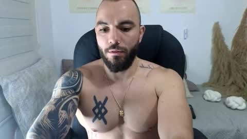 Isaac carter online show from November 19, 10:59 am