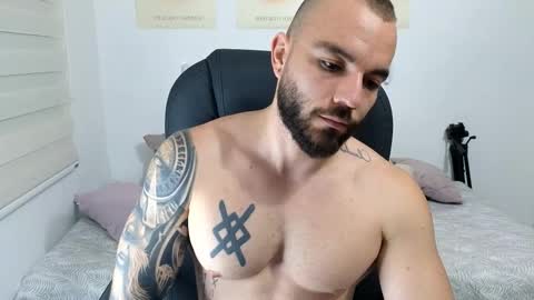 Isaac carter online show from February 1, 11:36 pm