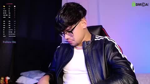 Snapshot of isaac_saenz chatting on October 15, 1:06 am Isaac Saenz. online show from October 15, 1:06 am