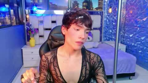 isaacnova online show from April 27, 8:40 pm