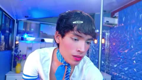 isaacnova online show from May 2, 8:03 pm