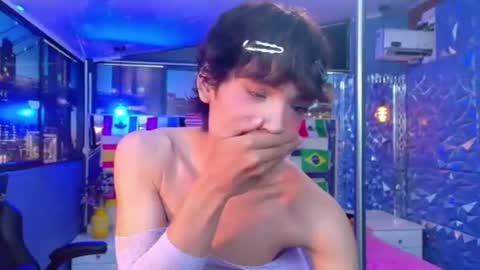 isaacnova online show from June 16, 7:38 pm