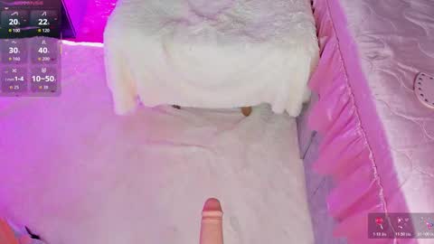 Snapshot of isabel_jamess chatting on February 25, 8:18 pm Isa online show from February 25, 8:18 pm