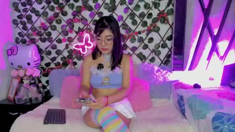 Snapshot of isabel_jamess chatting on May 30, 11:51 am Isa online show from May 30, 11:51 am