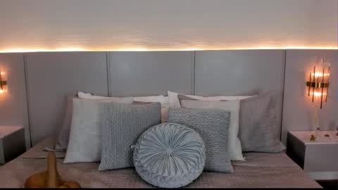 Isa online show from September 19, 3:19 am