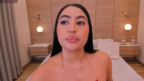 Snapshot of isabel_millher chatting on June 11, 3:48 am Isa online show from June 11, 3:48 am