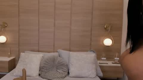 Snapshot of isabel_millher chatting on June 18, 9:14 am Isa online show from June 18, 9:14 am