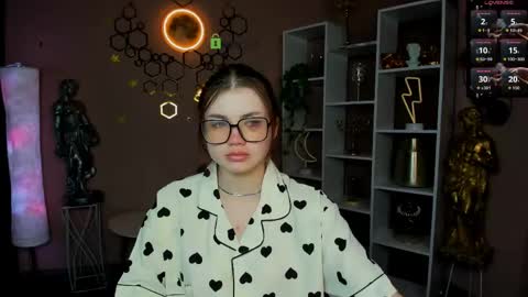 Snapshot of isabel_wave chatting on April 15, 7:21 pm isabel online show from April 15, 7:21 pm