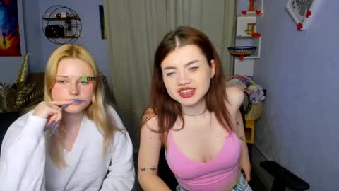 Snapshot of isabel_wave chatting on April 26, 7:22 pm isabel online show from April 26, 7:22 pm