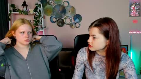 Snapshot of isabel_wave chatting on April 29, 7:31 pm isabel online show from April 29, 7:31 pm