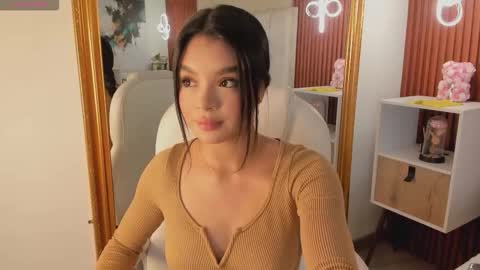 isabela  online show from February 18, 12:01 pm