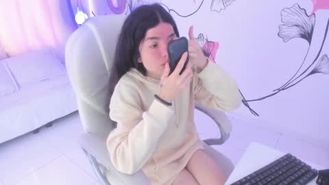 Snapshot of isabela_fiorelli chatting on February 25, 12:13 pm isabela_fiorelli online show from February 25, 12:13 pm