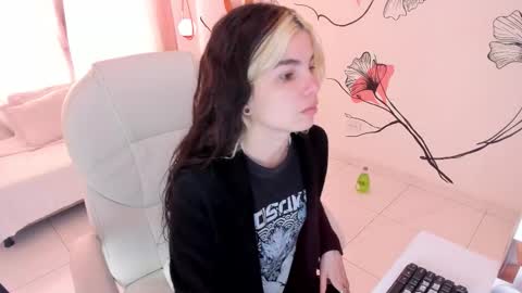 Snapshot of isabela_fiorelli chatting on September 14, 1:32 pm isabela_fiorelli online show from September 14, 1:32 pm