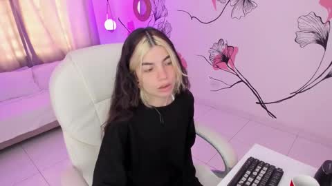 Snapshot of isabela_fiorelli chatting on September 28, 11:48 am isabela_fiorelli online show from September 28, 11:48 am