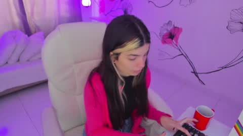 Snapshot of isabela_fiorelli chatting on November 22, 1:10 pm isabela_fiorelli online show from November 22, 1:10 pm