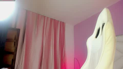 Snapshot of isabela_saenzz chatting on October 12, 4:11 am I S A B E L A ISA online show from October 12, 4:11 am